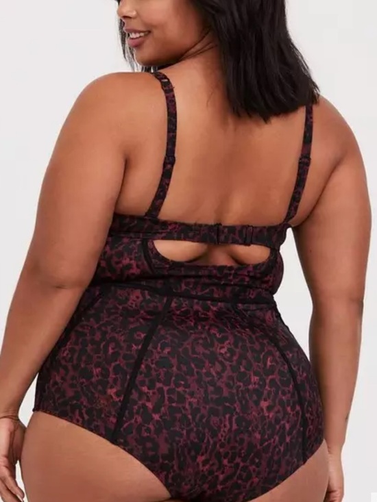 torrid Burgundy Leopard Slim Fix Underwire Piping One Piece Swimsuit 1x d/dd nwt - Picture 2 of 8